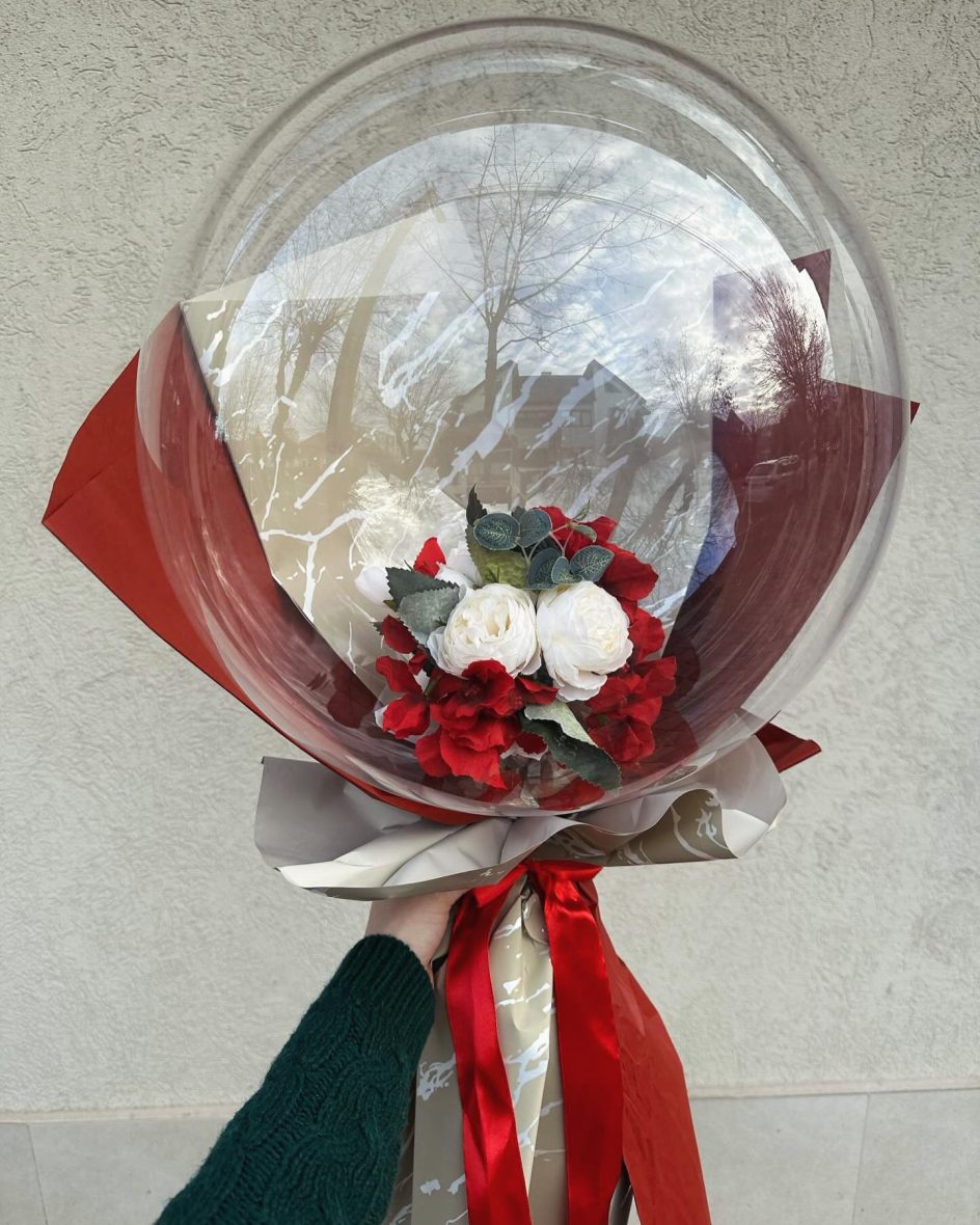 Buchet cu flori in balon