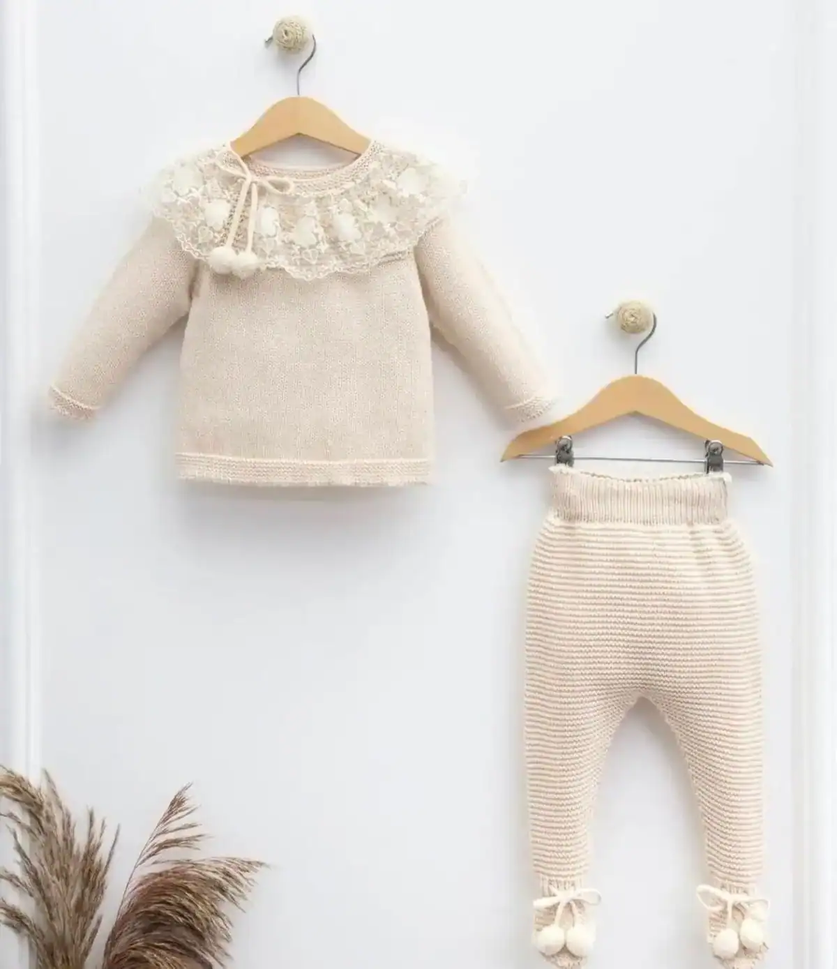 Set complet pentru bebeluși din tricot - imagine 2