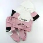 Trening de fetițe cu glugă