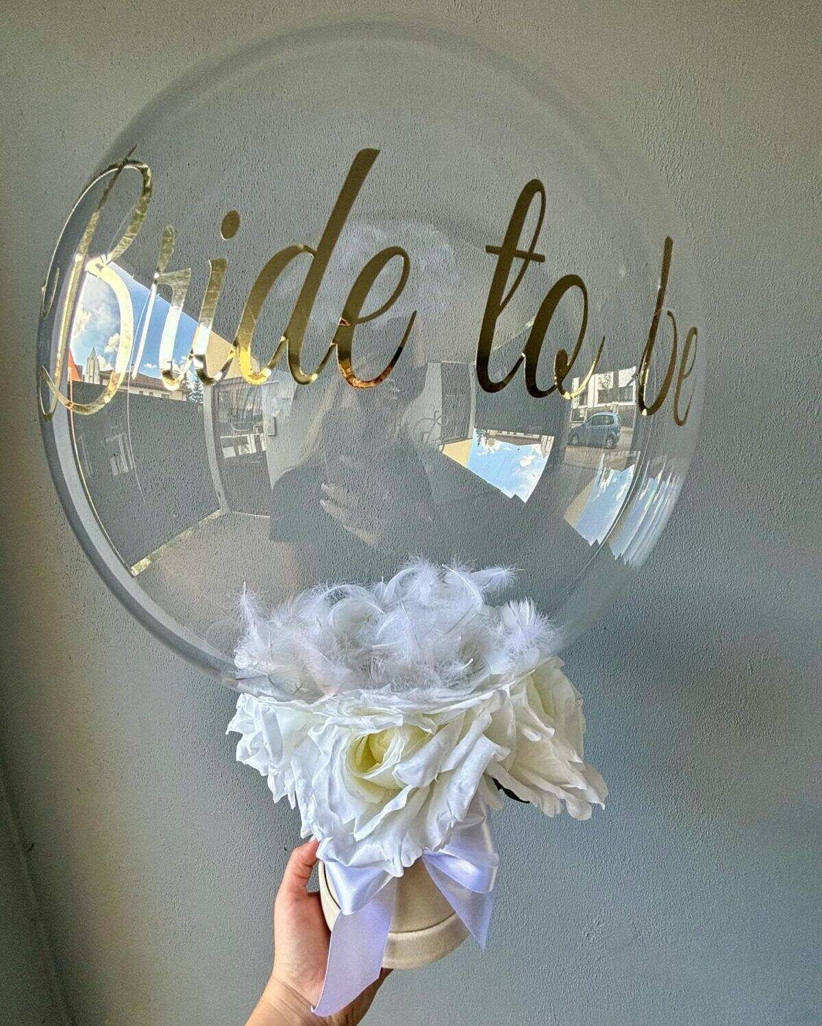 Aranjament cu flori si balon - imagine 1
