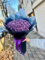 Buchet 37 trandafiri de sapun violet cu sclipici - imagine 2