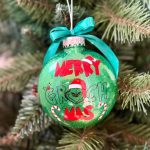 Glob 10 cm cu personaje din desene