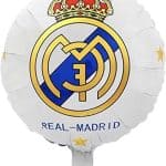 Balon de folie cu logo Real Madrid, dimensiune 38x50 cm, perfect pentru decoruri de petrecere sau evenimente sportive.