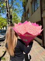 Buchet 101 Trandafiri Roz Pal – Aranjament Floral Elegant - imagine 2
